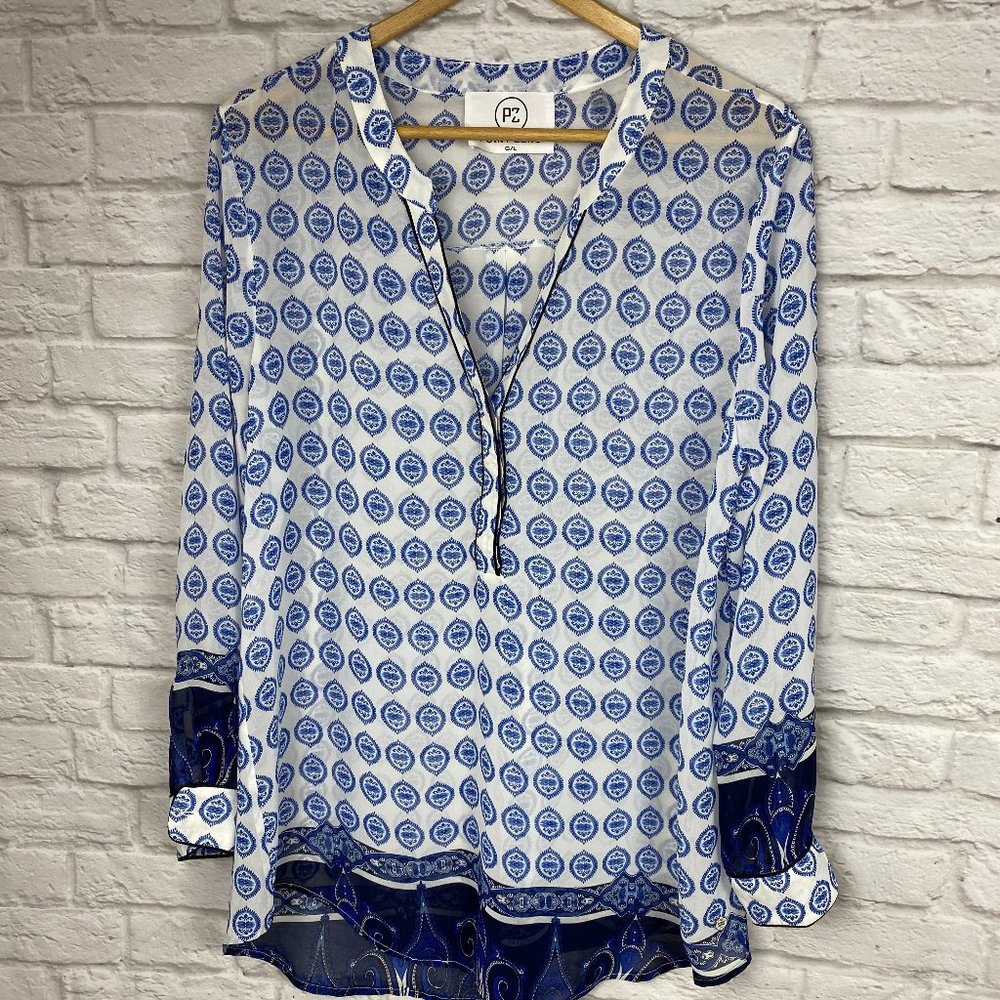 NWOT Point Zero Blue and Cream Blouse